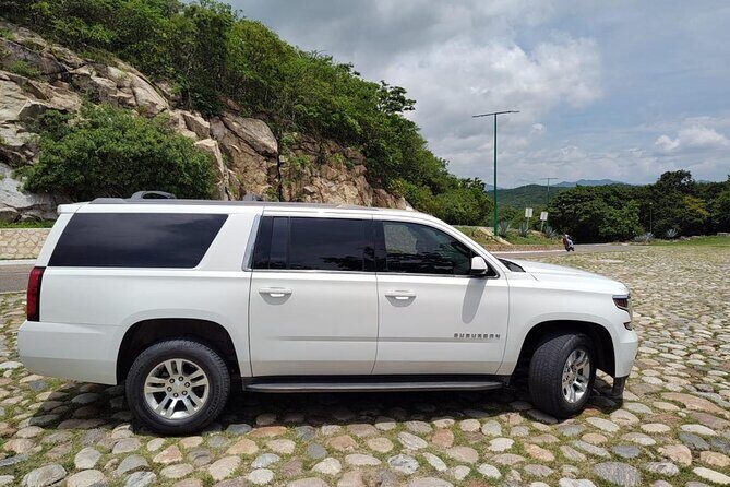 Luxury Transportation SUV Airport HUX to Bahias Hotels - FAQs