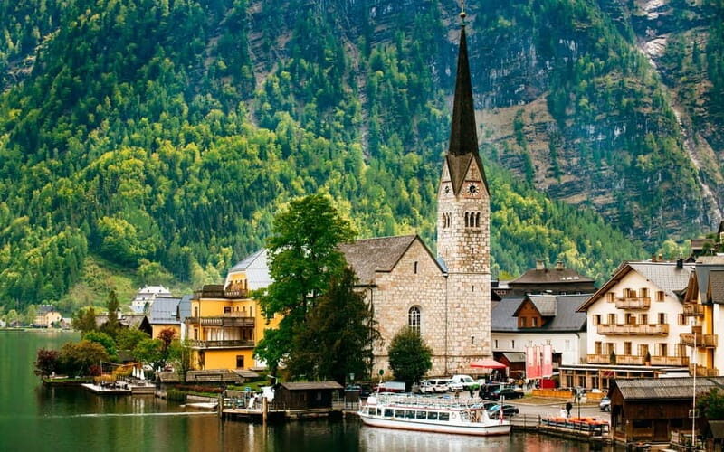 Luxury Van Tour: Salzburg, Hallstatt & More for Your Group - Who Should Consider This Tour?