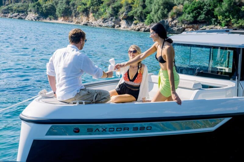 Luxury Yacht Experience Semi-Private North East - Who Is This Tour Best Suited For?