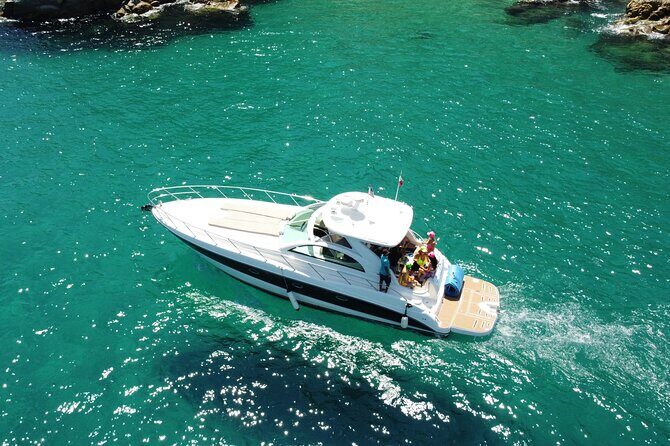 Luxury yacht for private tour EN Cabo San Lucas - The Itinerary: Exploring Cabo’s Best from the Water