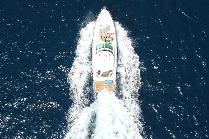 Luxury yacht for private tour EN Cabo San Lucas - Who This Tour Is Best For
