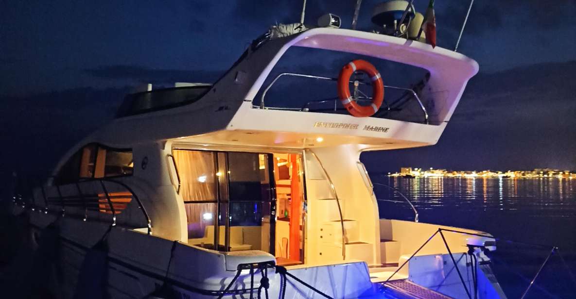 LUXURY YACHT RENTAL WITH CREW - Directions