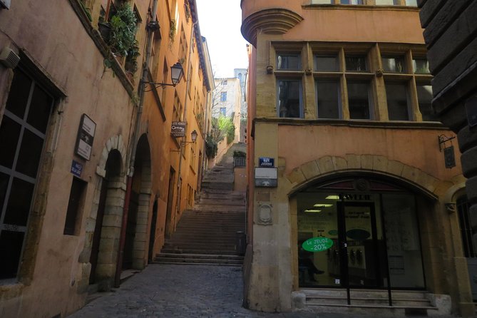 Lyon City Historic Neighborhoods Guided Walking Tour (English) - Visitor Reviews