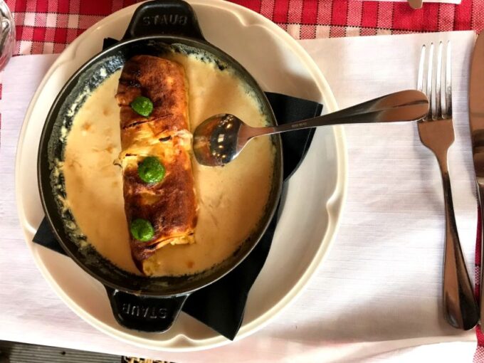 Lyon Food Tour With Full Meal and Wine - Exploring Lyons Gastronomic Delights