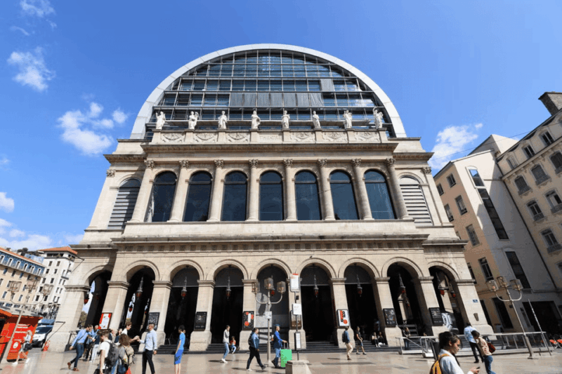Lyon: Guided Tour of Lyon - Booking Information