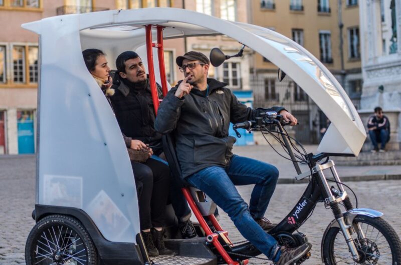 Lyon: Private Pedicab Tour of Top Landmarks & Hidden Gems - Discover the Hidden Traboules