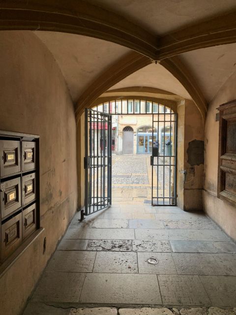 Lyon: Private Walking Tour of Traboules in the Old Town - Hidden Gems of the Old Town