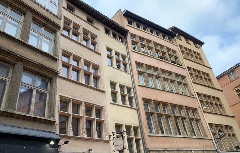 Lyon: Private Walking Tour of Traboules in the Old Town - The Silk Trade Legacy
