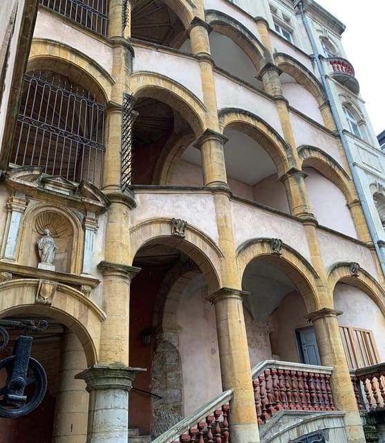 Lyon: Private Walking Tour of Traboules in the Old Town - World War II Resistance Meetings