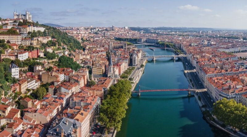 Lyon: Private Walking Tour of UNESCO Old Districts - Booking Information