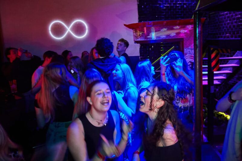 Lyon: Riviera Bar Crawl Party With Free Shots and Vip Entry - Meet New People and Socialize