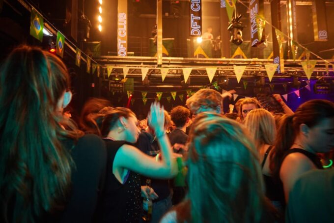 Lyon: Riviera Bar Crawl Party With Free Shots and Vip Entry - Ask Away