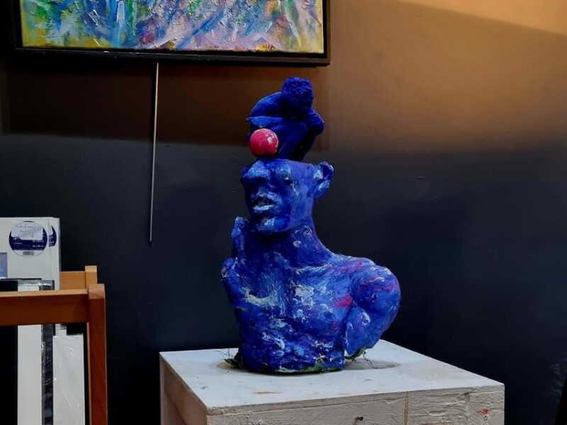 Lyon: Sensory Workshop for Couples With Clay Sculpting - Ask Away