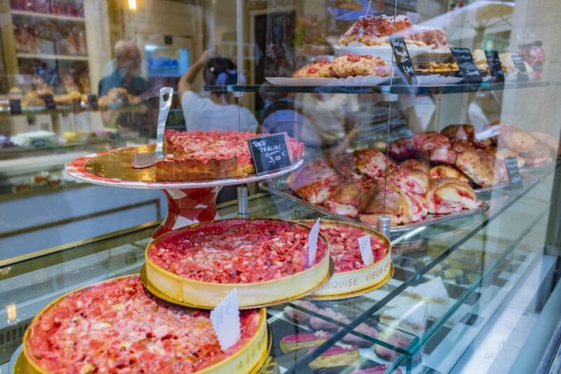 Lyon Sunset Food Tour With Full Meal and Wine - Food and Drink Tastings