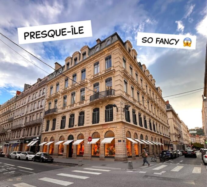 Lyons History and Must-Sees With a Lyonnais! (English Tour) - Guided Tour of Hôtel-Dieu De Lyon