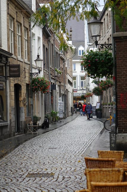 Maastricht: Day Trip From Amsterdam With 3 Country Point - Good To Know