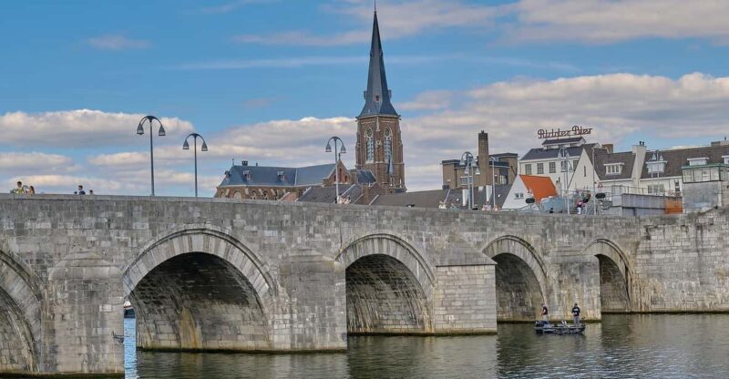 Maastricht: Day Trip From Amsterdam With 3 Country Point - Highlights of Maastricht