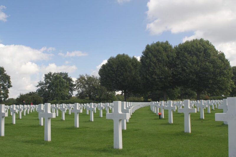 Maastricht: Day Trip From Amsterdam With 3 Country Point - Reflecting at Margraten Cemetery