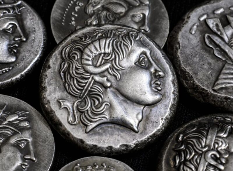 Macedonian Wonders: Private Day Trip to Pella & Vergina - Exploring Verginas Treasures