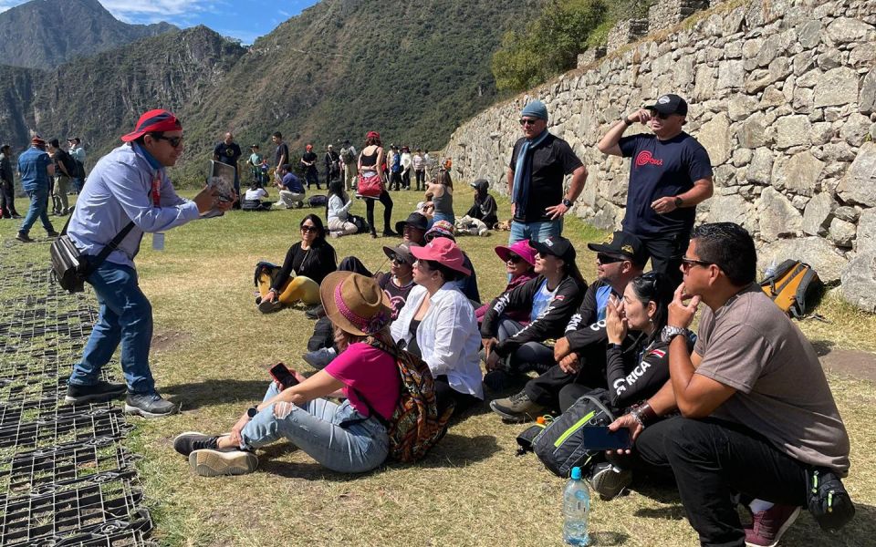 Machu Picchu: 1-Day Tour by Expedition or Voyager Train - Important Restrictions