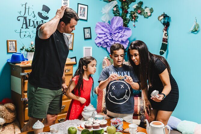 Mad Hatter's Hat Escape Room Experiences - Key Points