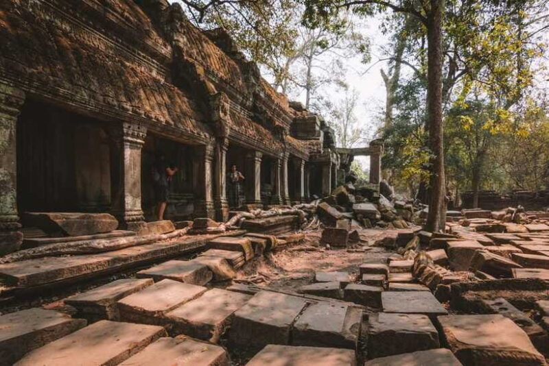 Mad Monkey Siem Reap Sunrise Angkor Wat Temple Tour - FAQ