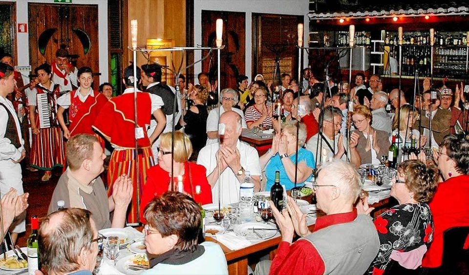 Madeira by Night With Traditional Dinner - Stunning Viewpoints in Funchal