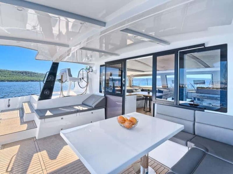 Madeira: Exclusive Luxury Sunset Cruise - Onboard Comforts and Activities