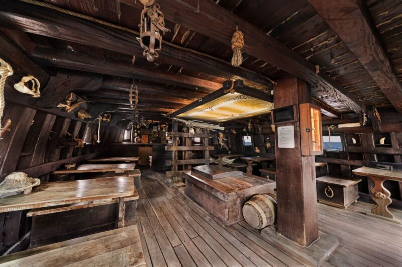 Madeira: Flag Ship Tour aboard Santa Maria de Colombo - Authenticity and Experience