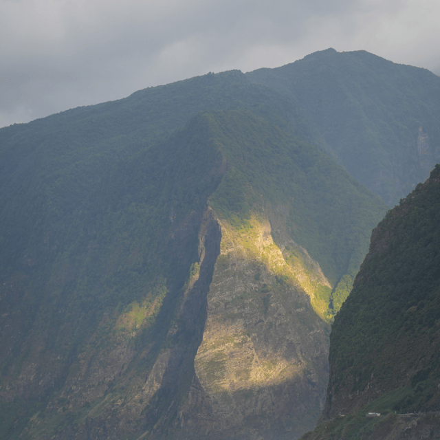 Madeira: Group Surfing Lesson with Equipment - Key Points