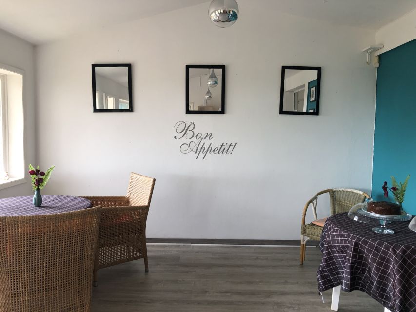 Madeira: Guided and Private Tour of Jasmine Tea House - Serene Garden and Cozy Fireplace