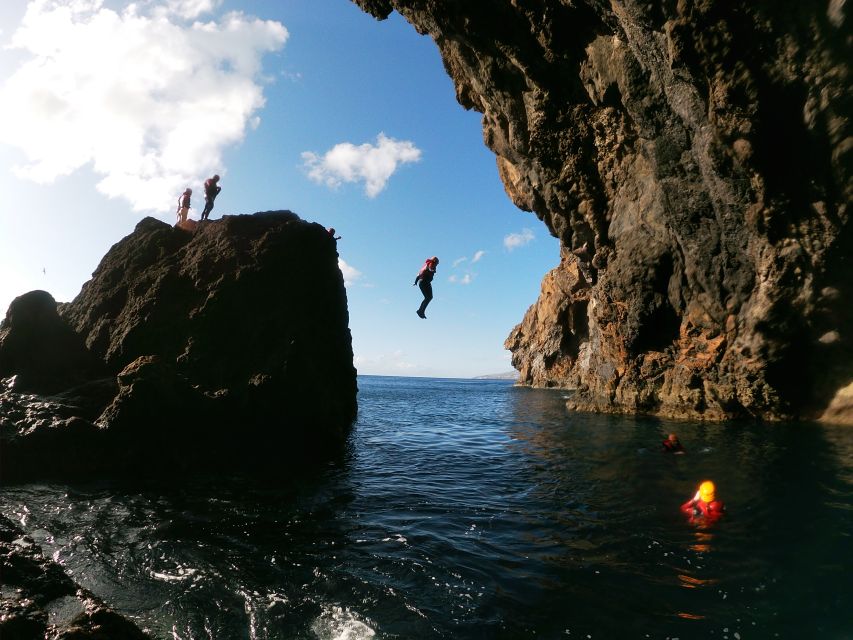 Madeira: Half-Day Coasteering Tour - About Coasteering