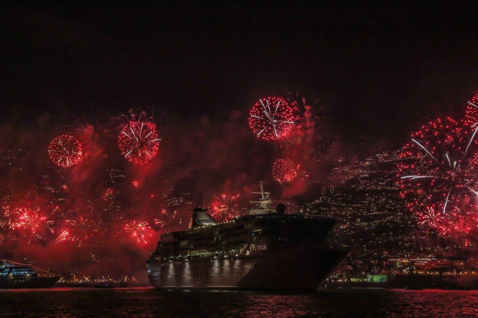 Madeira: New Years Eve Fireworks by Catamaran - Key Points