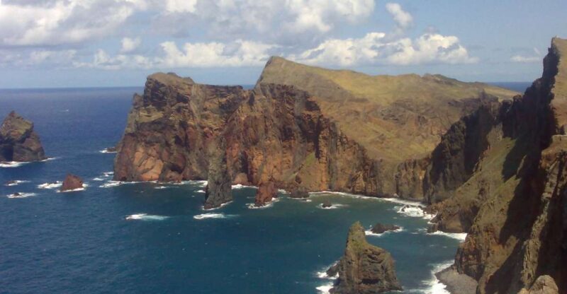 Madeira: Pico do Arieiro & Laurissilva Forest - East tour - Exploring Santana’s iconic A-Frame Houses
