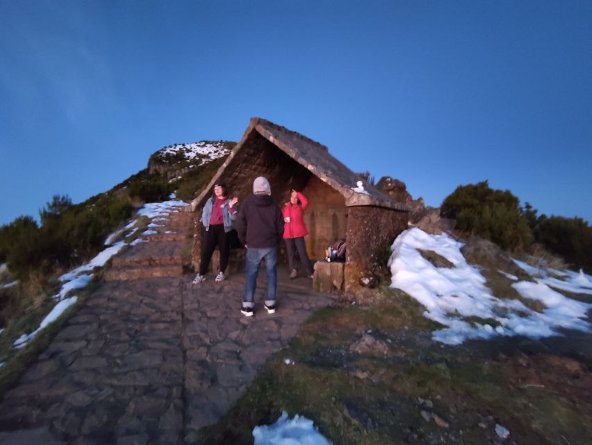 Madeira: Pico Ruivo Guided Sunrise Hike With Hotel Pickup - Guided Tour Experience