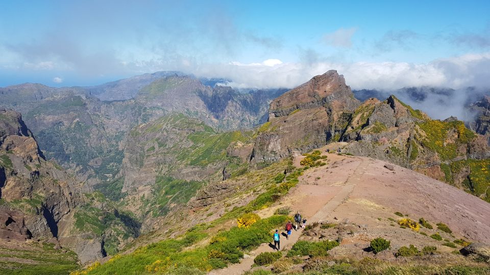 Madeira: Private Guided Pico Areeiro to Pico Ruivo Hike PR1 - Highlights of the Trail