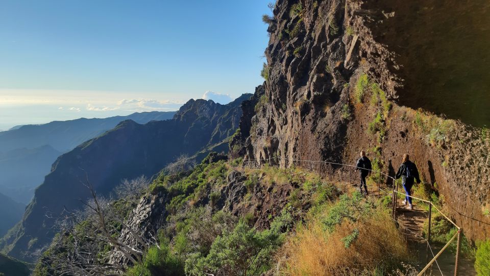 Madeira: Private Guided Pico Areeiro to Pico Ruivo Hike PR1 - Navigating the Terrain