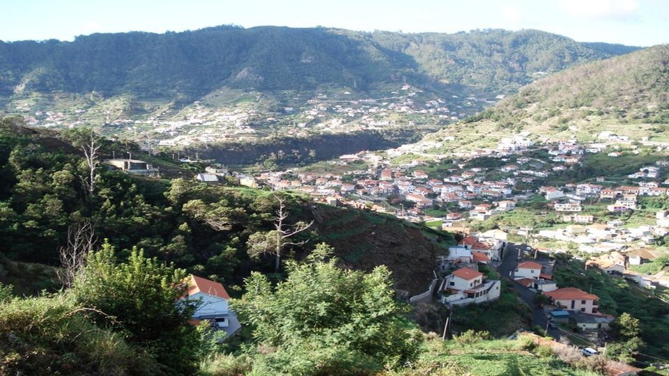 Madeira: Private Hike From Levada Do Canical to Machico - Guided Tour With Local Expertise