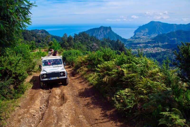 Madeira: Santana Jeep Safari and Balções Levada Walk - Key Points