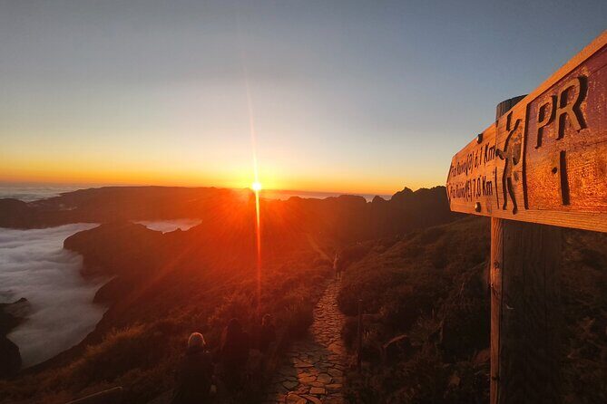 Madeira Sunset at Pico do Arieiro and PR1 Stairway To Heaven - Key Points