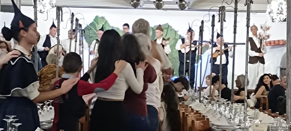 Madeira : Typical Evening With Folk Dancing Entertainment - Pickup and Accessibility