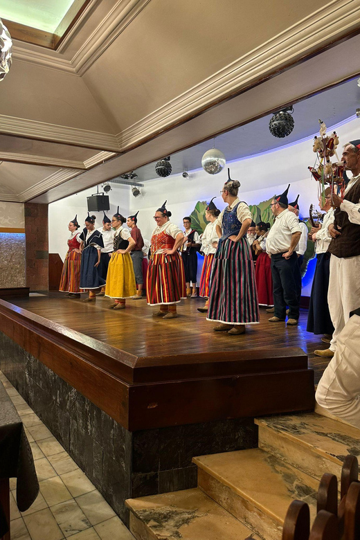 Madeira:TypicalShowFolklore Evening.included.Dinner transpt - FAQ