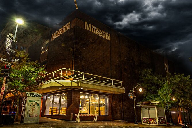 Madison Ghosts: Haunts, Spirits, and Poltergeists Walking Tour - Hosts Responsiveness to Feedback