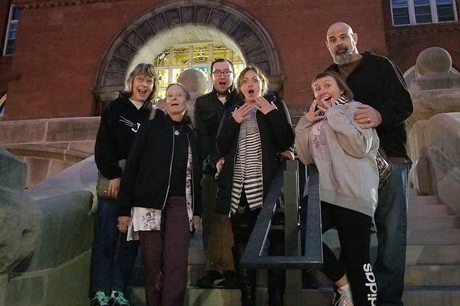 Madison UW Campus Haunted Ghost Tour Review - Tour Duration and Group Size