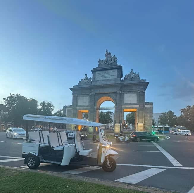Madrid: 1 hour Highlight City Tour By Eco Tuk Tour - Breakdown of the Itinerary