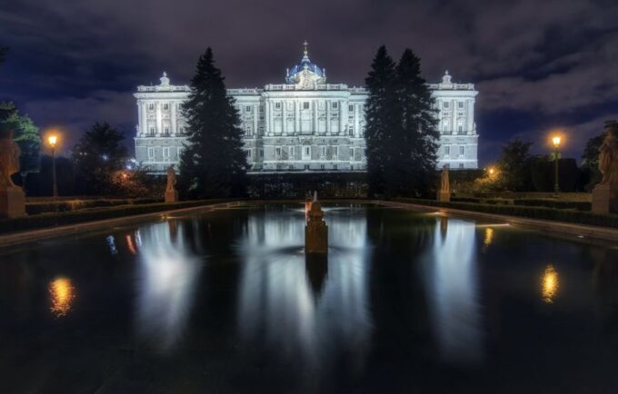 Madrid: 2-Hour City Highlights Guided Walking Tour - Private Group Tour Availability
