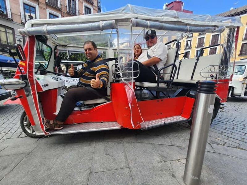 Madrid: 2-hour private tuk tuk tour - The Guide and the Experience