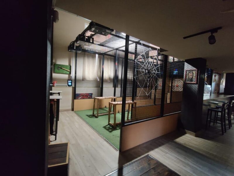 Madrid Center: AXE THROWING - What the Activity Entails