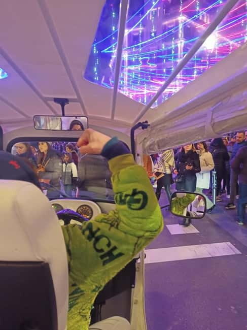 Madrid: "Christmas Tuk Tuk. Luxury Lights and Joy Ride" - An Authentic and Practical Madrid Christmas Experience