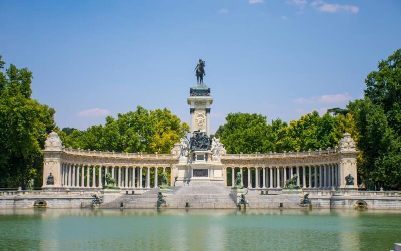 Madrid Contrasts Tour and Guided Tour of Toledo - Starting Location and Meeting Point
